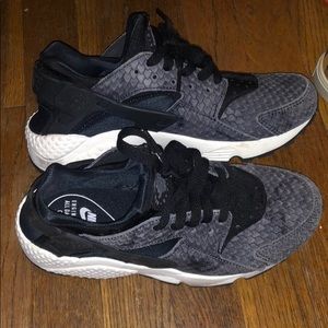 Snakeskin Nike Hurache new